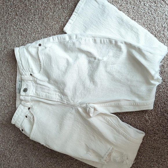 Abercrombie & Fitch Denim - New Abercrombie & Fitch Curve Love High Rise Mom White jean 2 short distressed